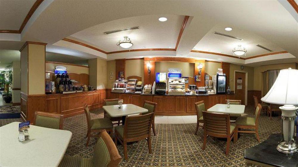 Holiday Inn Express Richmond-Brandermill-Hull Street By Ihg Eksteriør bilde