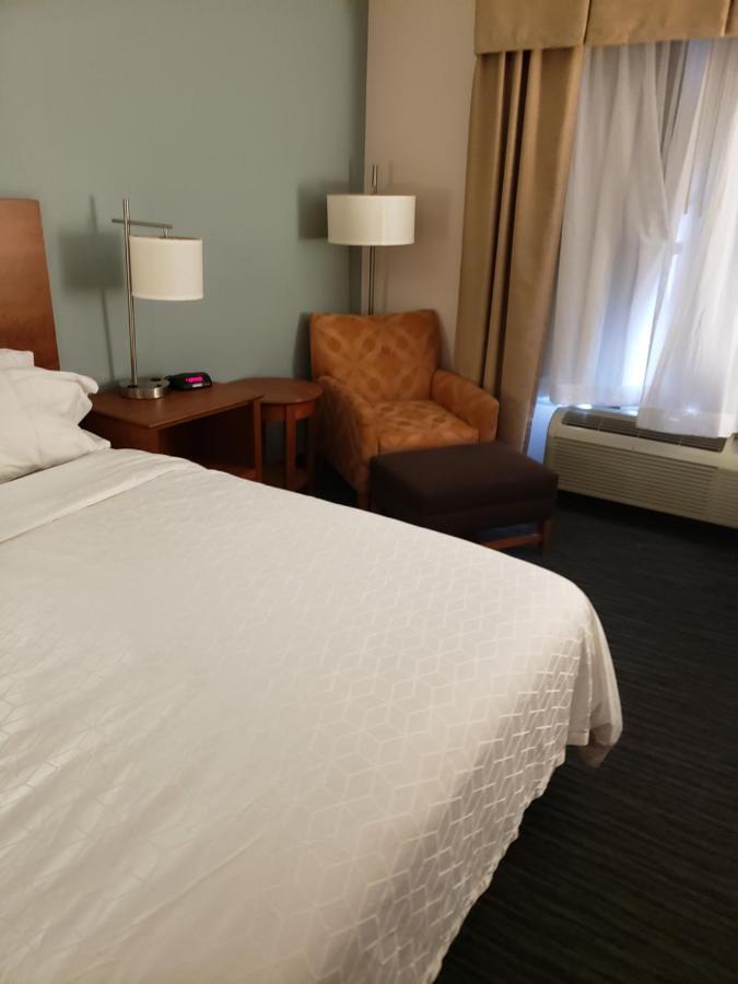 Holiday Inn Express Richmond-Brandermill-Hull Street By Ihg Eksteriør bilde