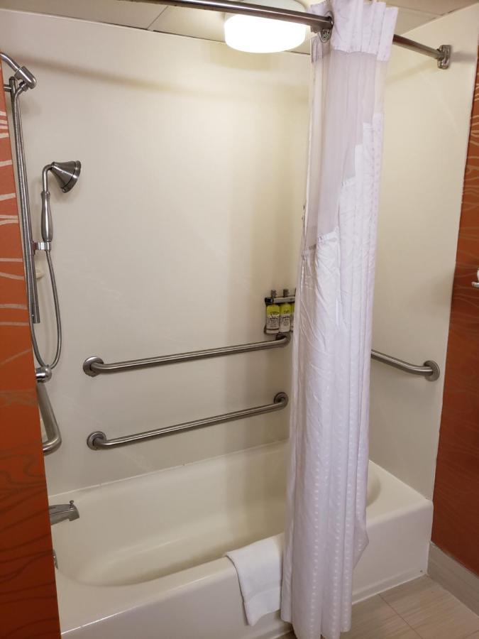 Holiday Inn Express Richmond-Brandermill-Hull Street By Ihg Eksteriør bilde