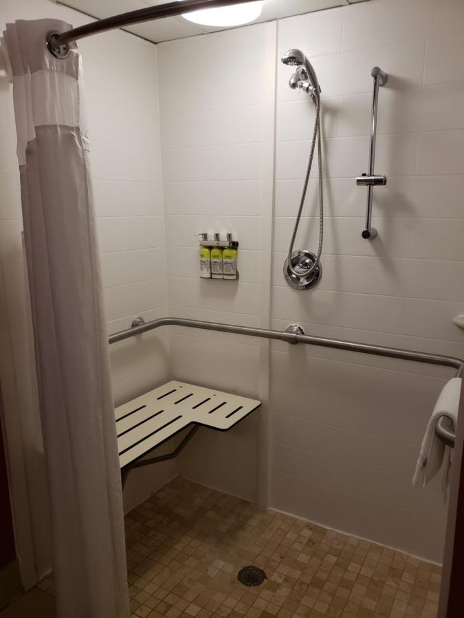 Holiday Inn Express Richmond-Brandermill-Hull Street By Ihg Eksteriør bilde