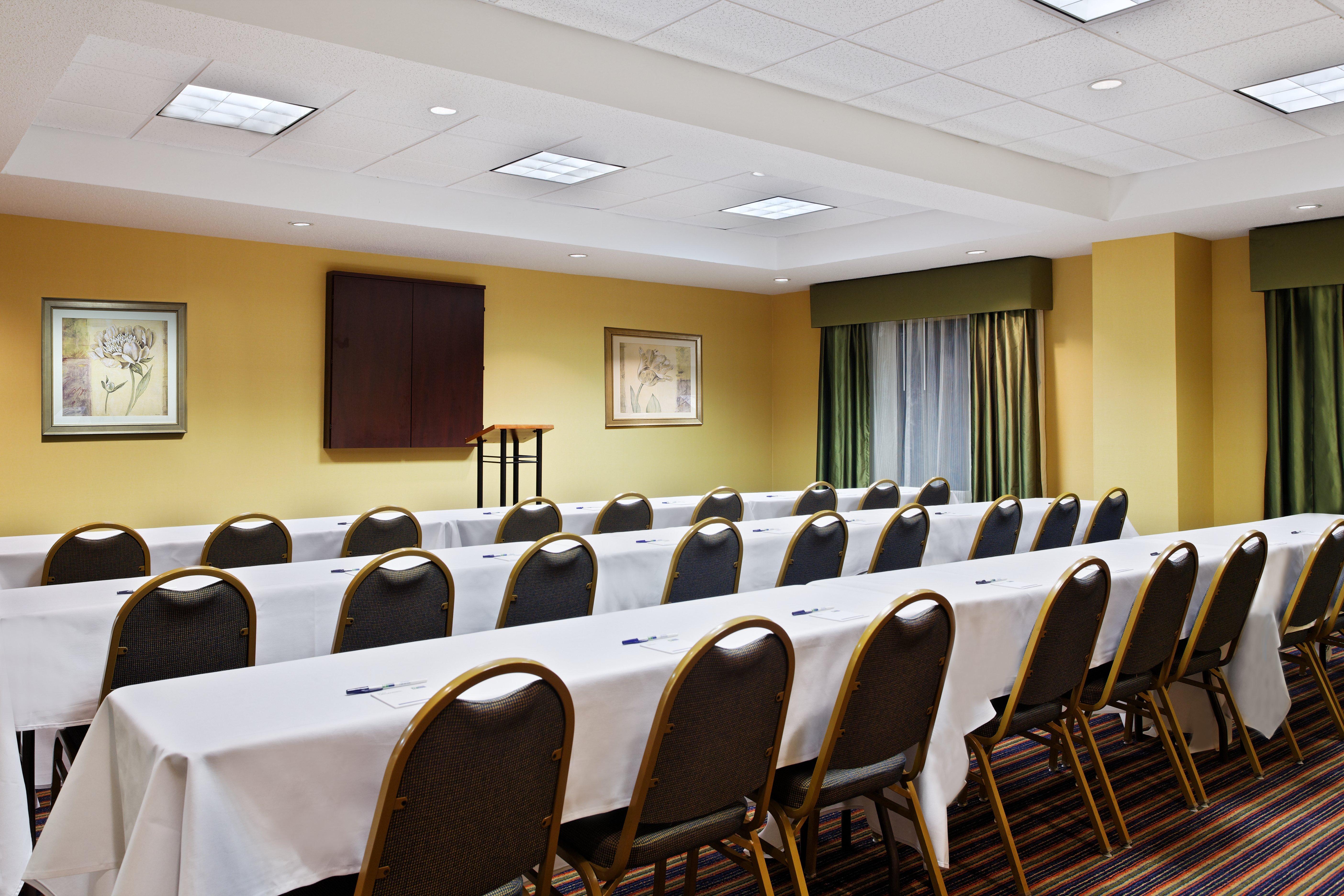 Holiday Inn Express Richmond-Brandermill-Hull Street By Ihg Eksteriør bilde
