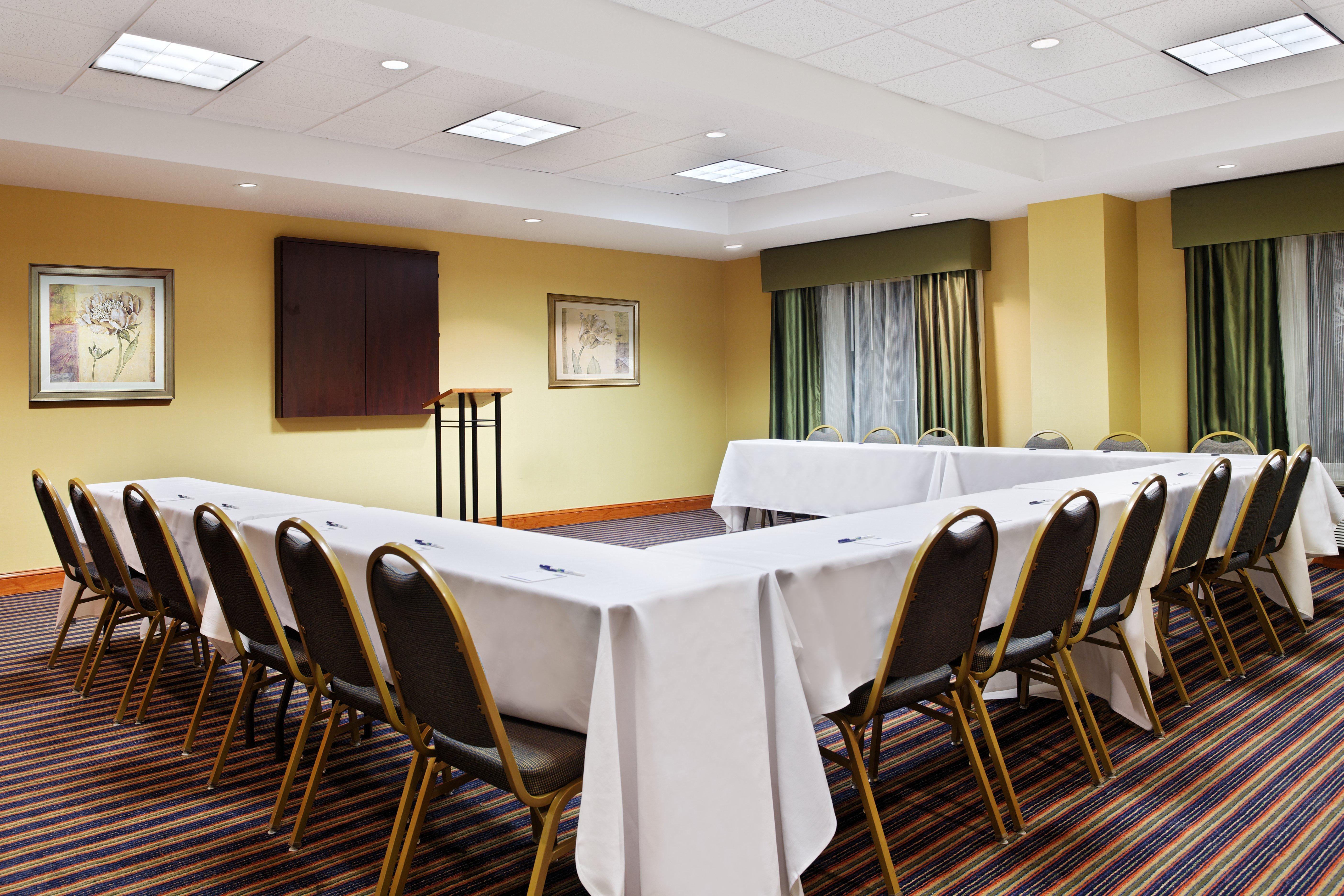 Holiday Inn Express Richmond-Brandermill-Hull Street By Ihg Eksteriør bilde